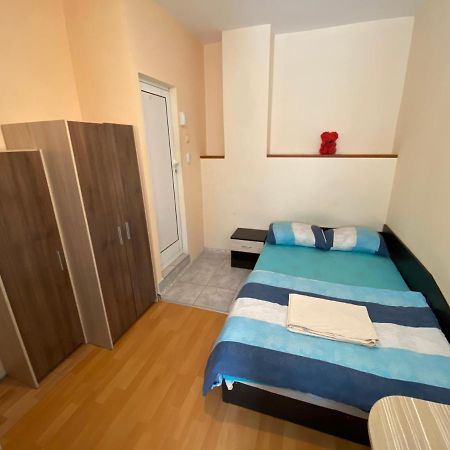 Top Center Studio 2 Min To The Beach Apartment Varna Exterior foto